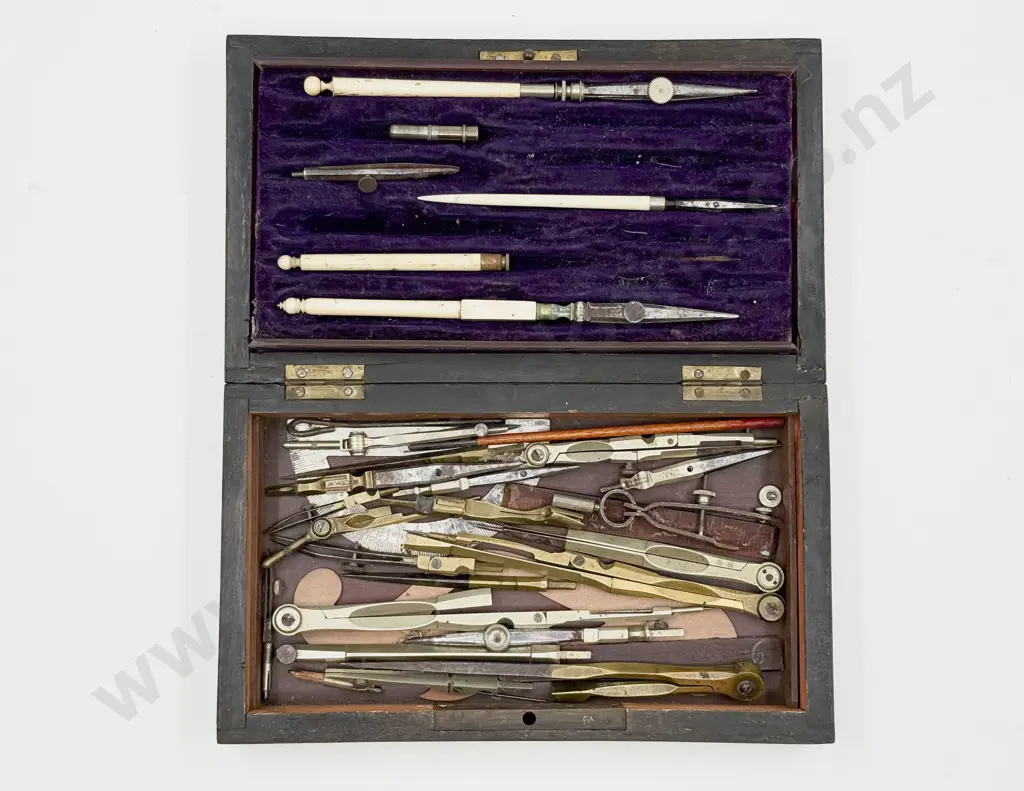 Quantity of Assorted Vintage Measuring Implements incl Four Ivory Handled Image 1++