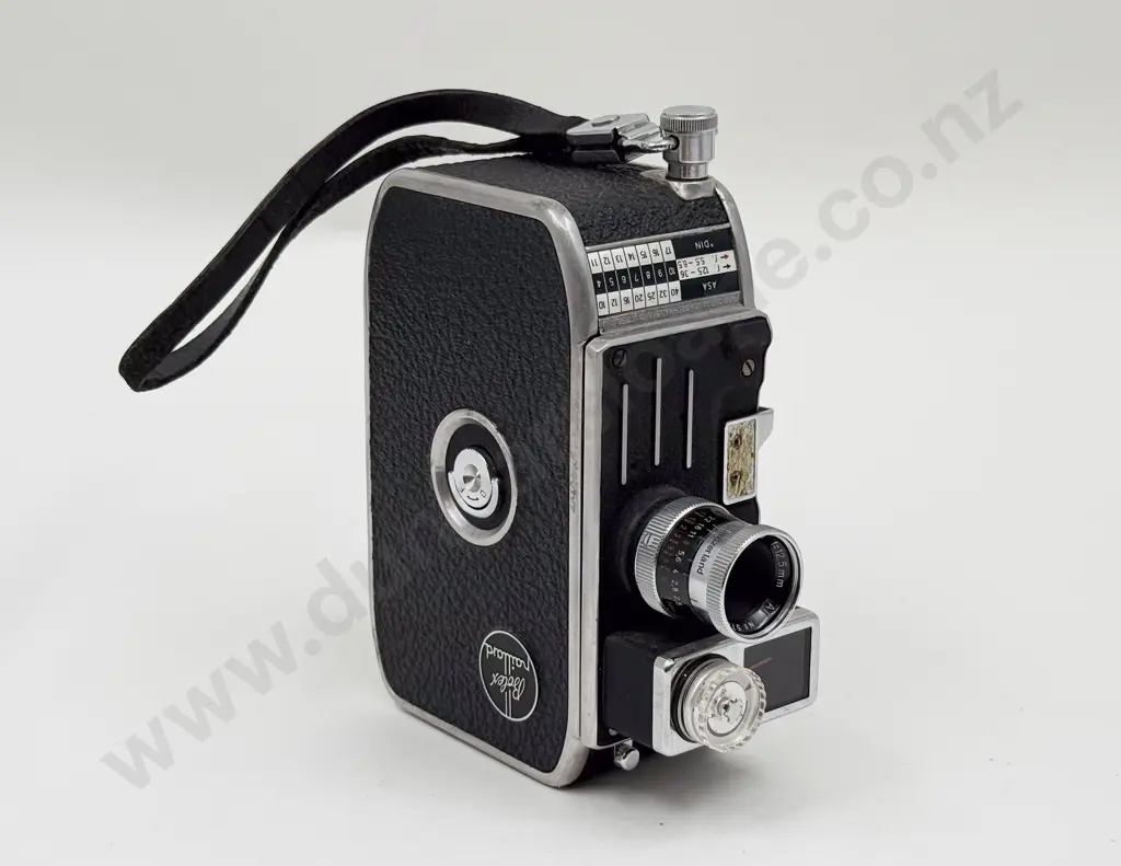 Bolex Paillard C8SL Camera in Case Image 1++