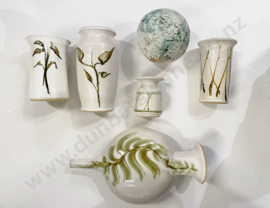Box Quantity of Assorted Pottery Image 1++
