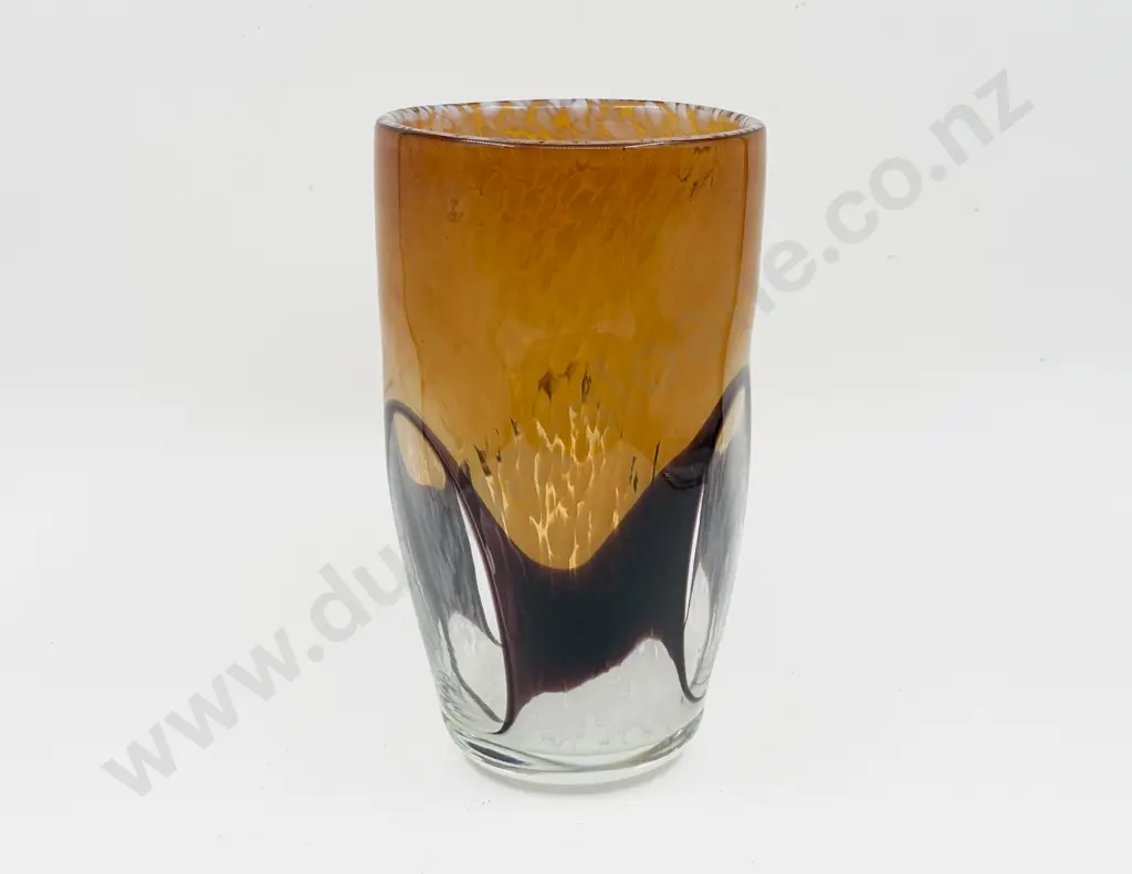 Art Glass Vase Image 1++