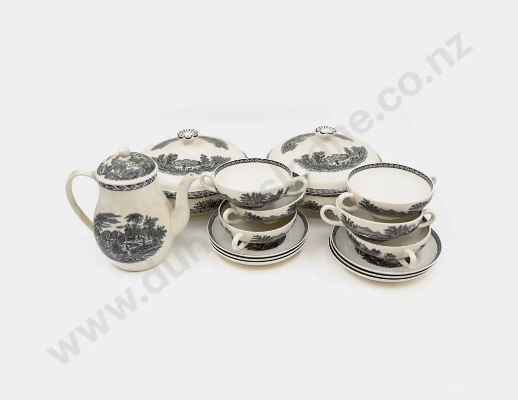 Wedgwood "Lugano" Pattern Dinner China Image 1++