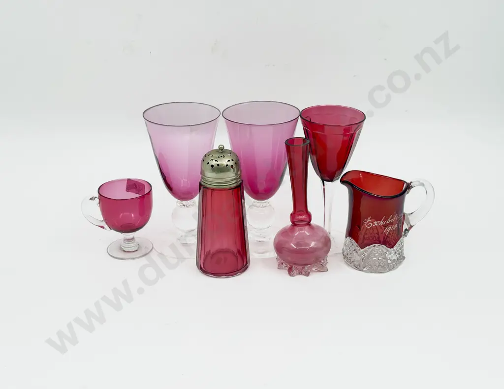 Quantity of Assorted Cranberry Glass etc Image 1++