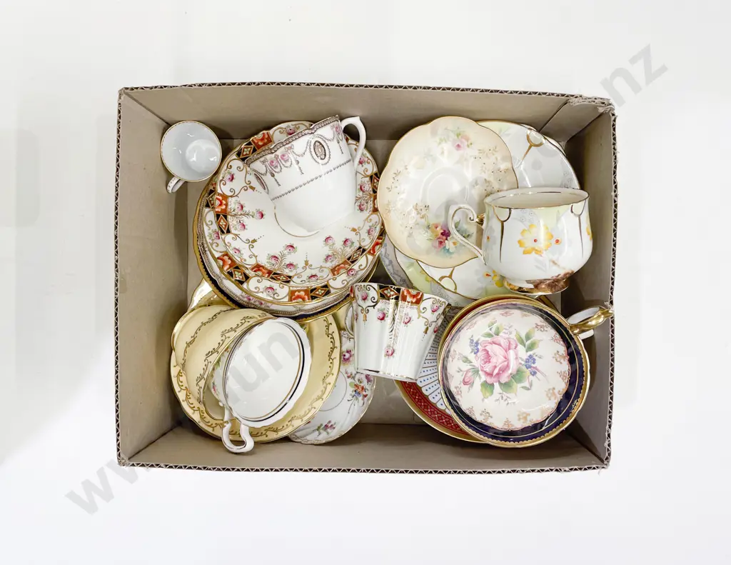 Box of Assorted Fancy Tea China Image 1++