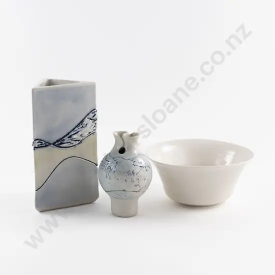 Sally Connolly Bud Vase (a/f)