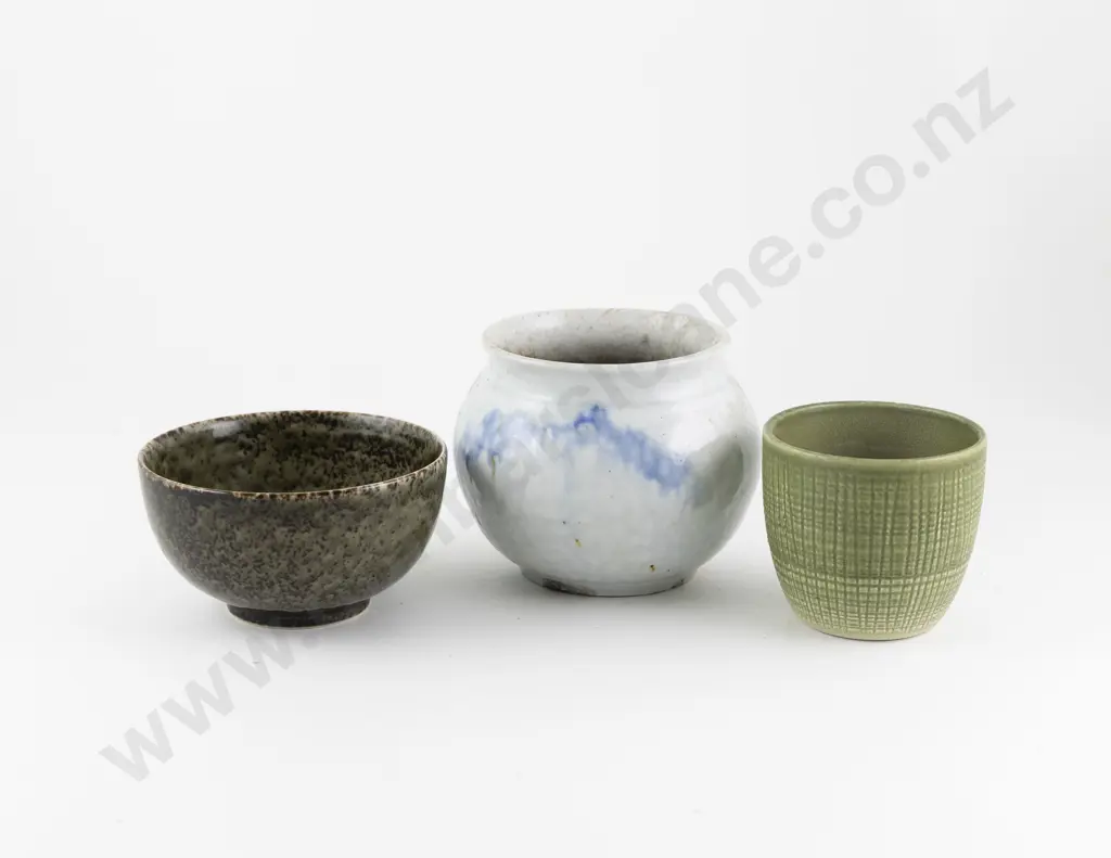 Blue And White Crackle Glazed Vase & Two Others Image 1++