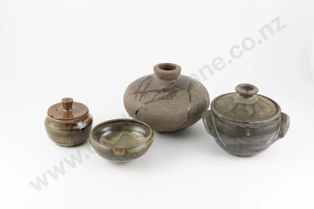 Four Pieces NZ Pottery Image 1++