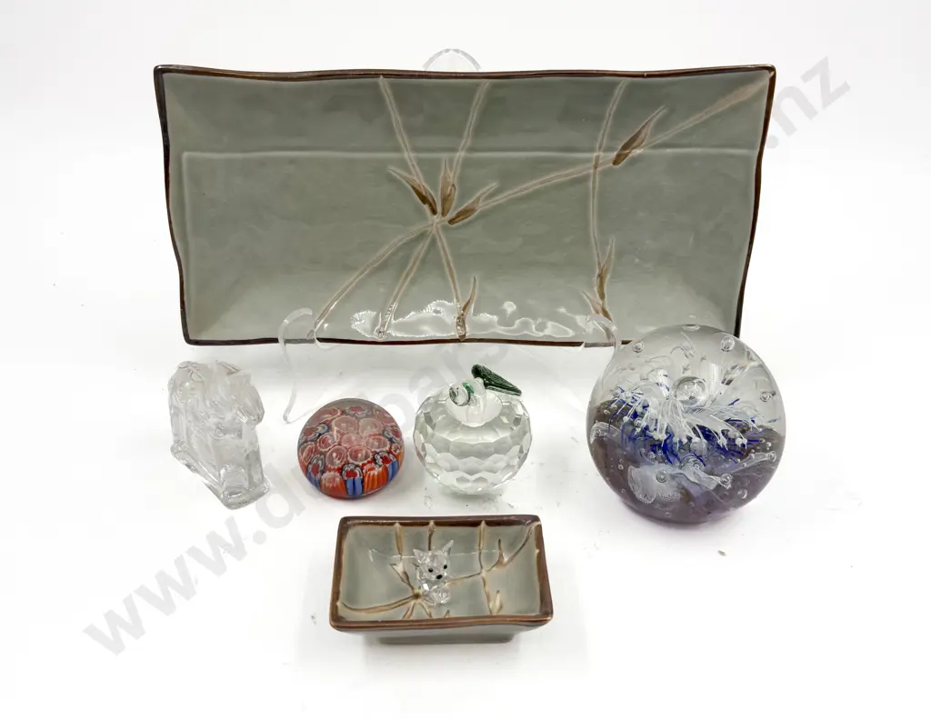 Five Pieces Assorted Art Glass & Two Others Image 1++