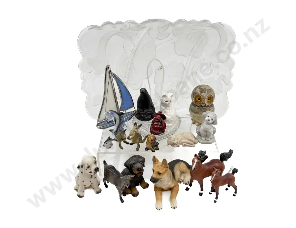 Qty of Assorted Ceramic Figures Etc Image 1++