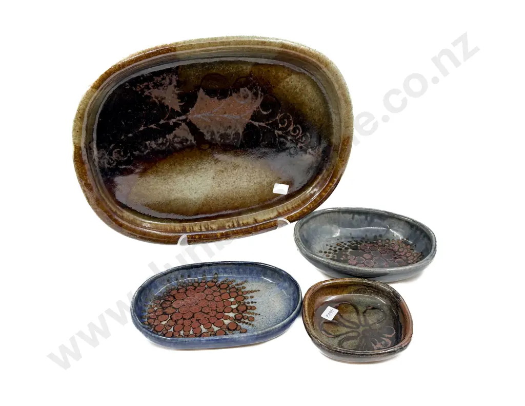 Paul Wotherspoon Serving Dish & Three Small Dishes Image 1++