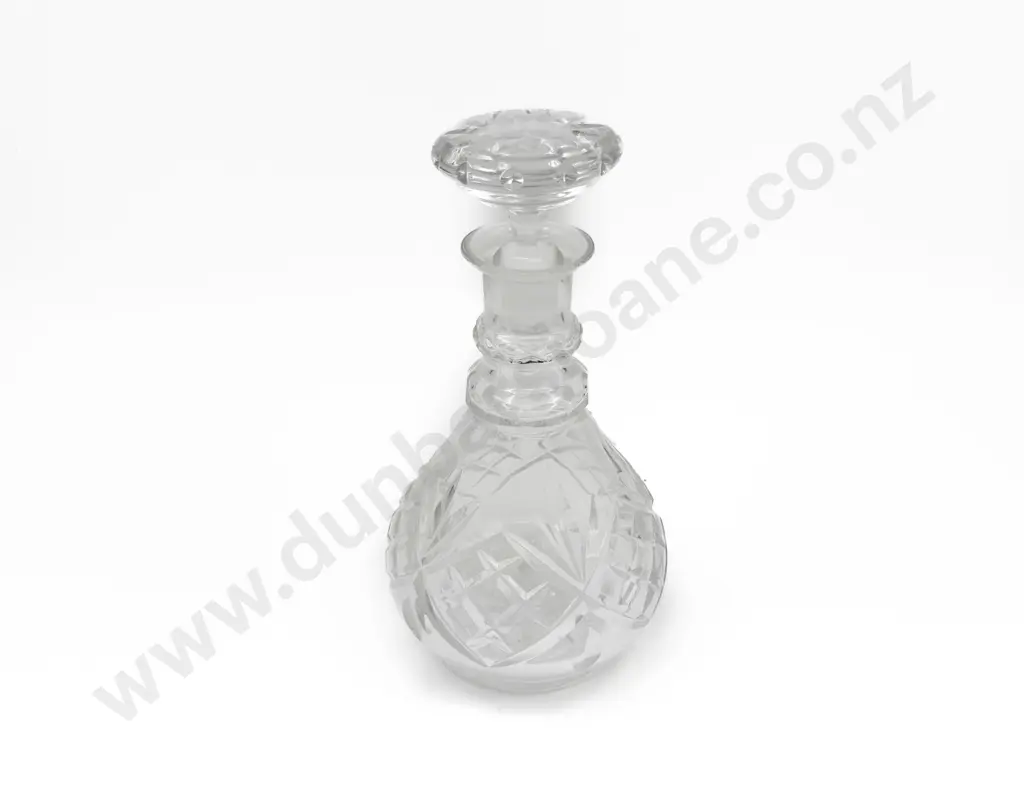 Mallet Shaped Crystal Decanter Image 1++