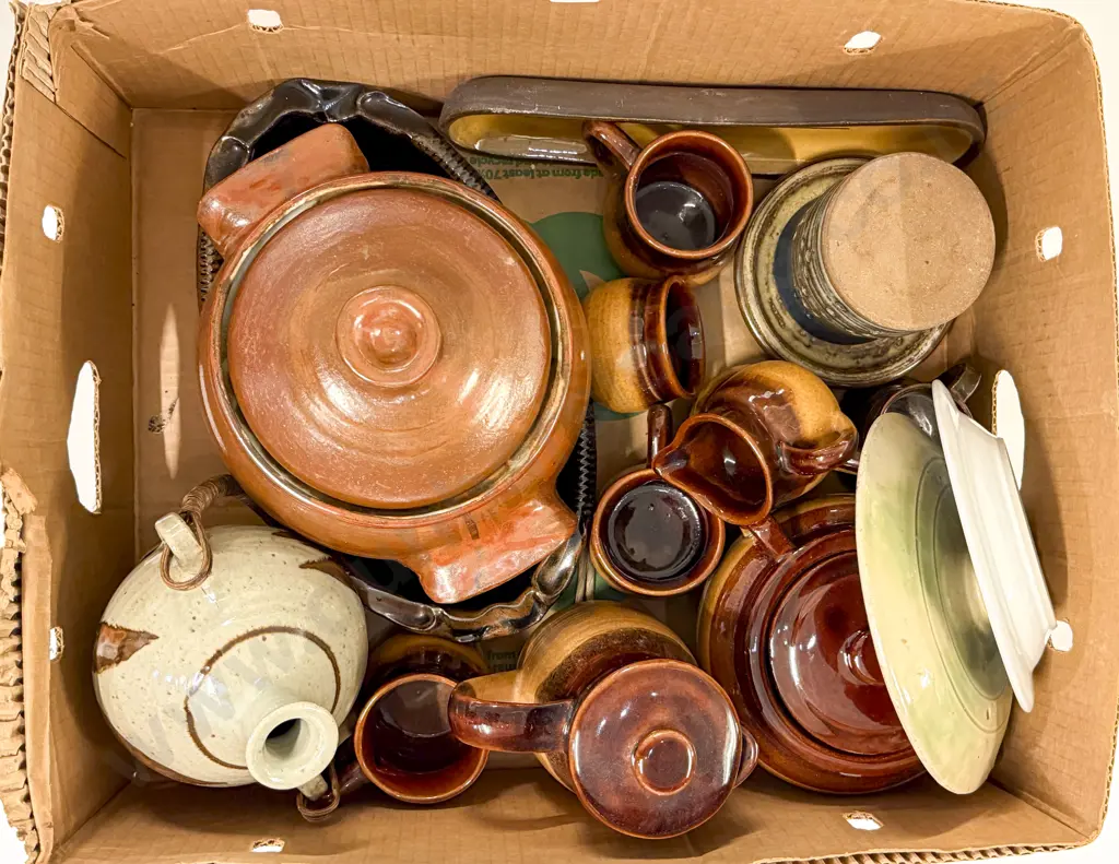 Box of Mixed Pottery Image 1++
