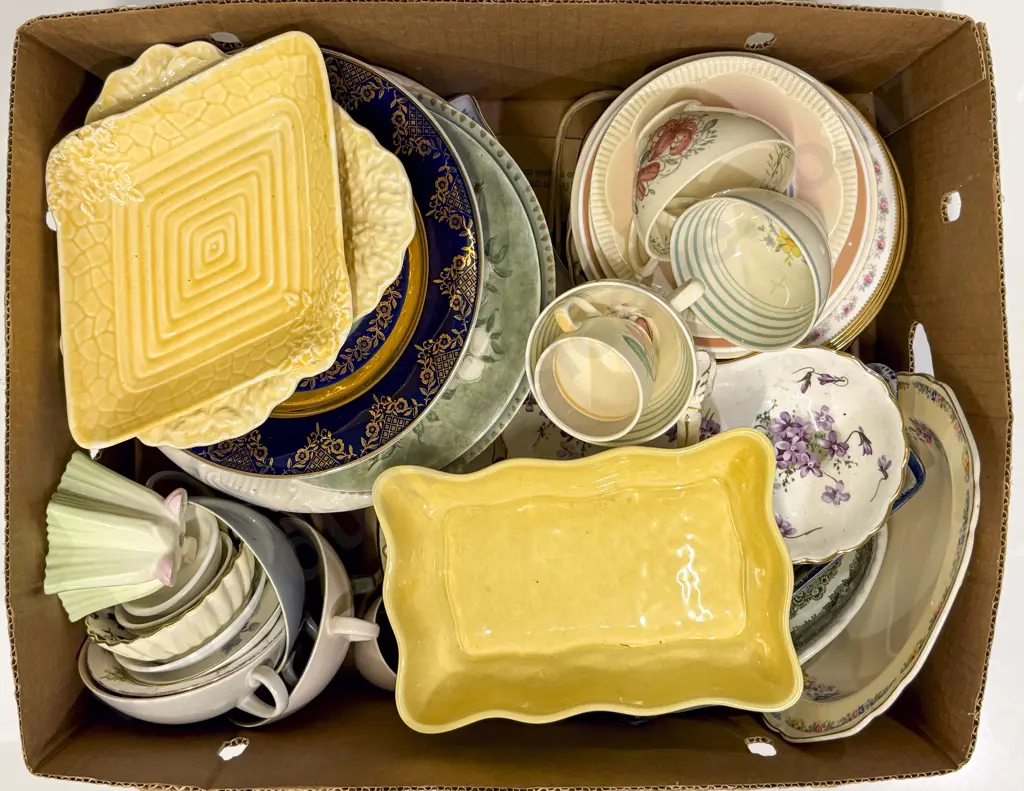 Box of Assorted China Image 1++