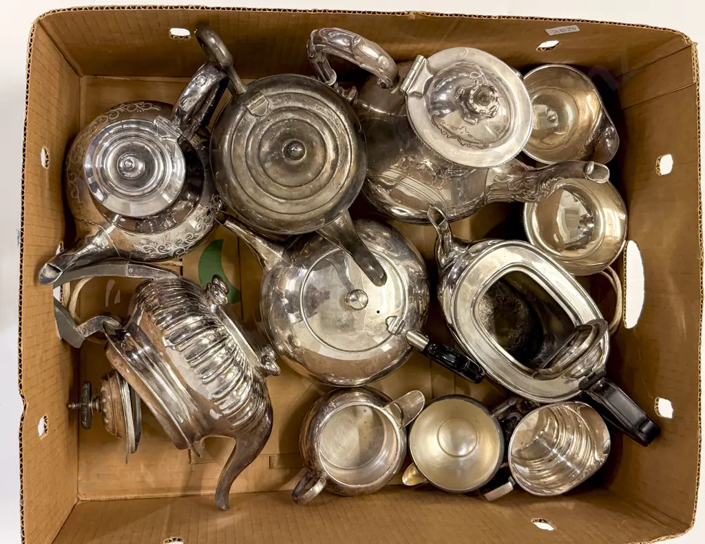 Box of Mixed Silver Plated Ware Image 1++