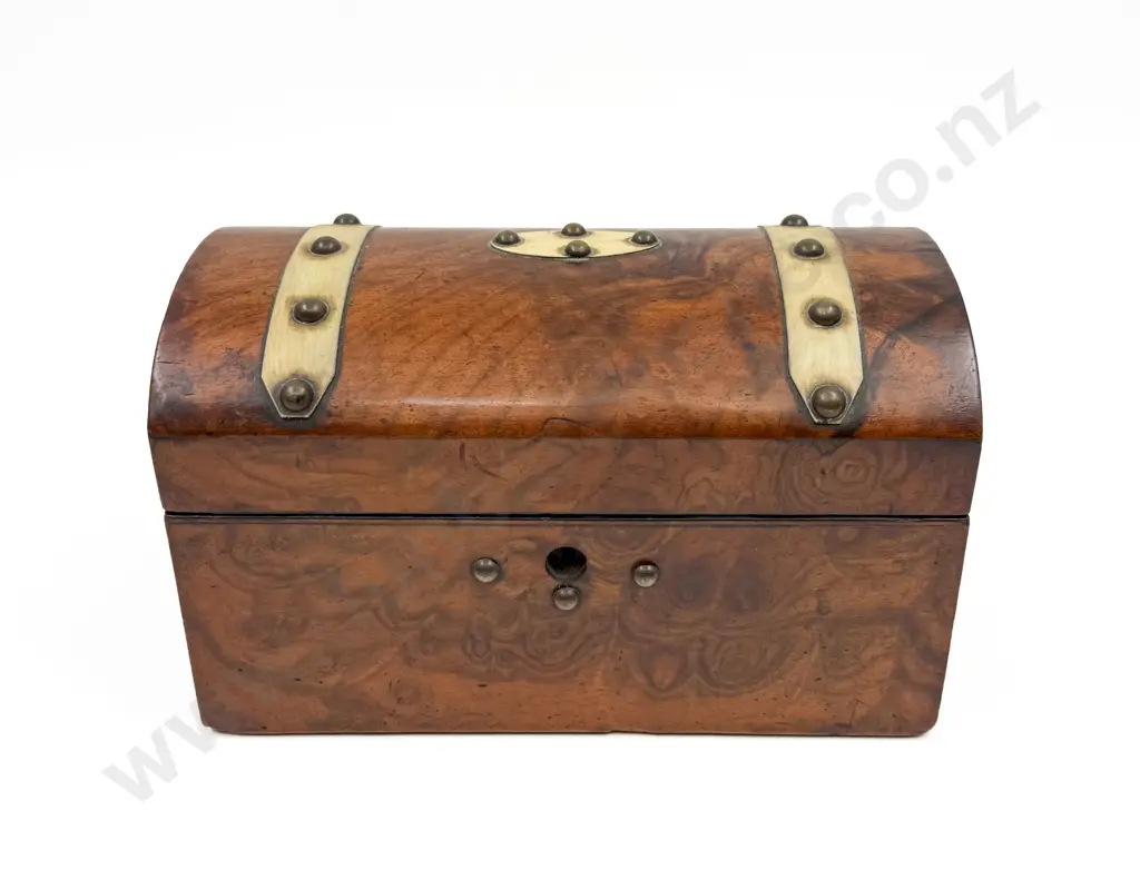 Victorian Walnut Tea Caddy Image 1++