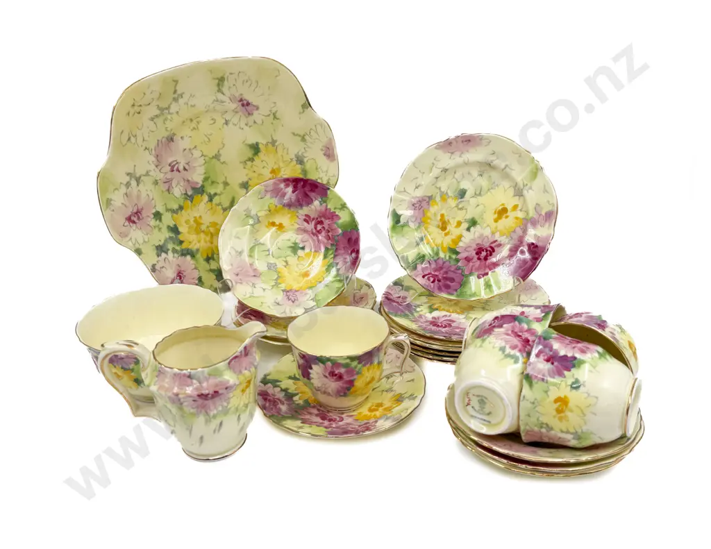 Crown Staffordshire Floral Teaset Image 1++