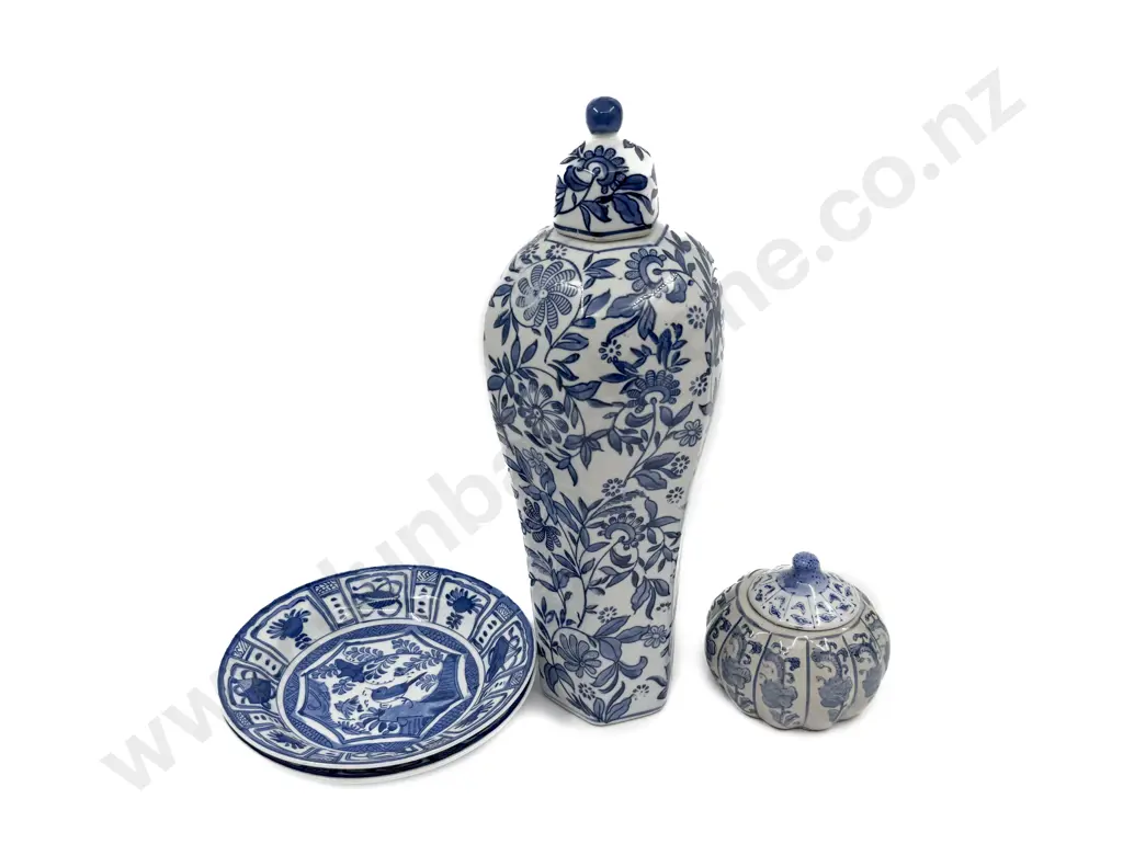 Modern Chinese Blue & White Vase Lidded Jar & Two Bowls Image 1++