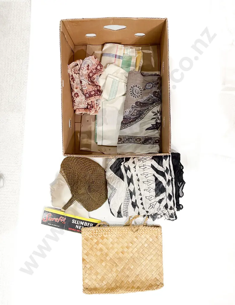 Vintage Hair Net Display Small Quantity of Linen & Flax Woven Bag Image 1++