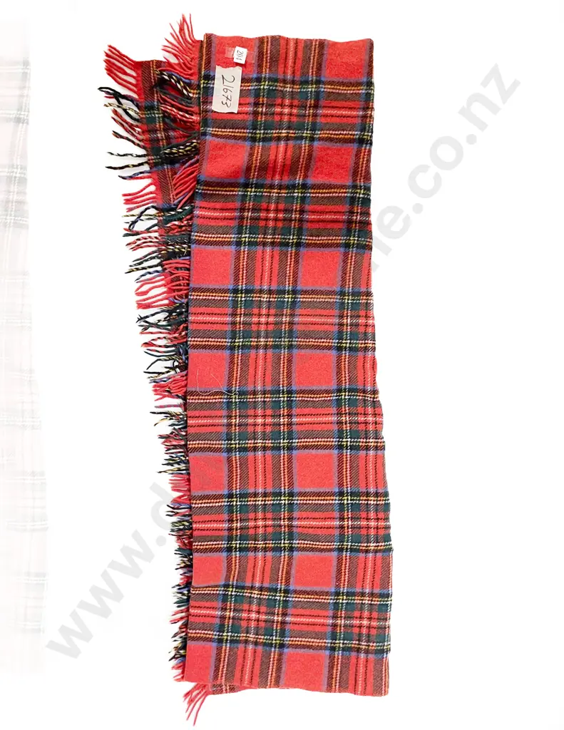 Woollen Knee Blanket Image 1++