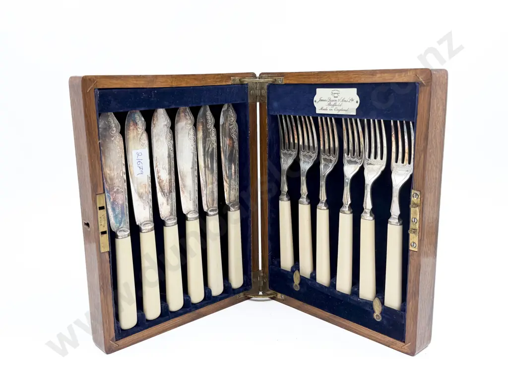 James Dixon & Sons Ltd Cased Boned Handled Fish Service Image 1++