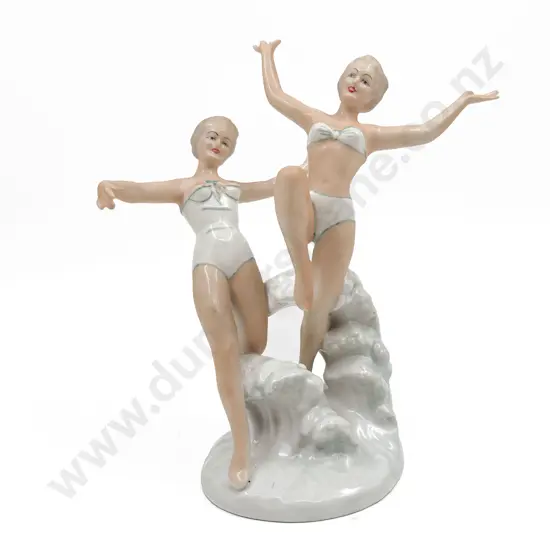 Wallendorf Figure of Two Bathers