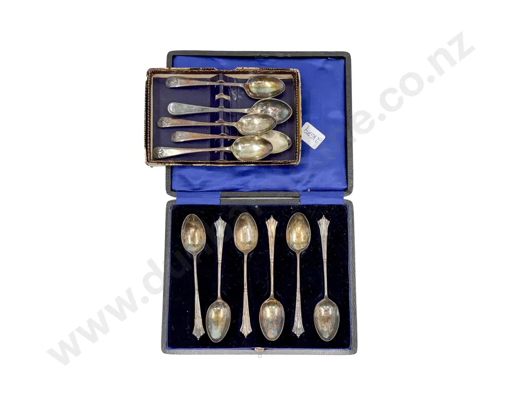 Cased Set S/S Coffee Spoons & Boxed S/S Set Image 1++