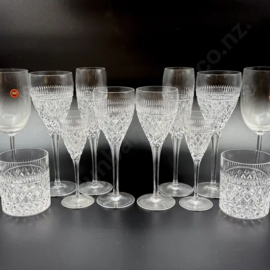 Suite of DaVinci Crystal Tumblers & Stemmed Ware
