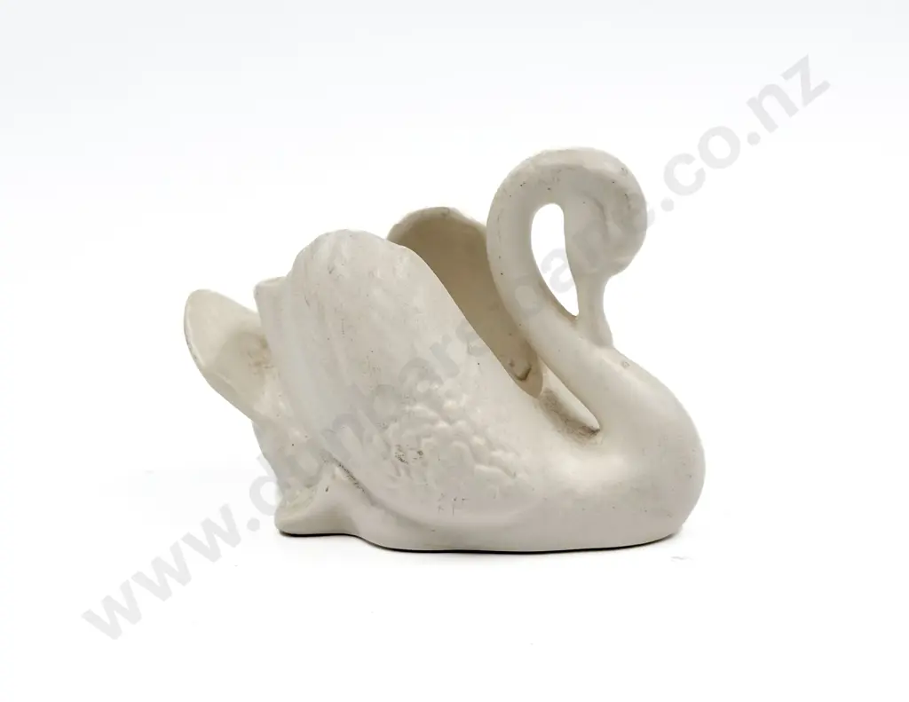 Small Crown Lynn Swan No. 451 Image 1++