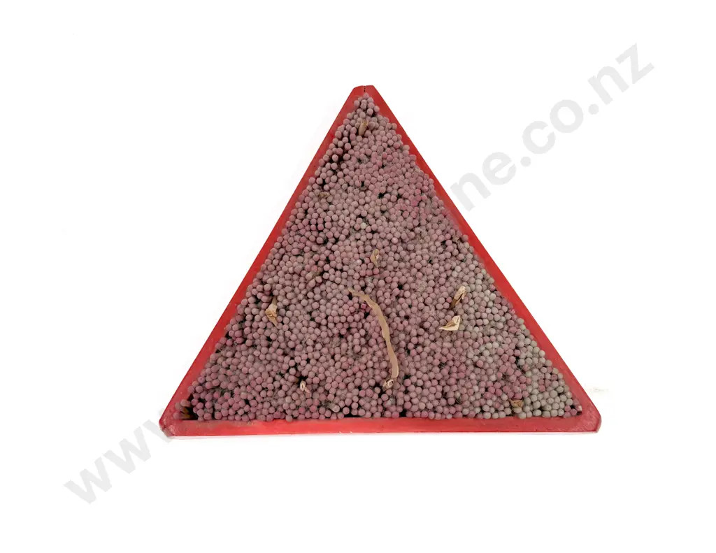 Plumcake Studio "Red Triangle" Image 1++