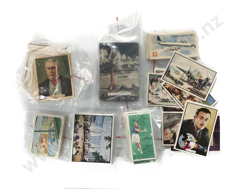 Large Quantity Cereal & Cigarette Card Albums & Assorted Loose Image 1++