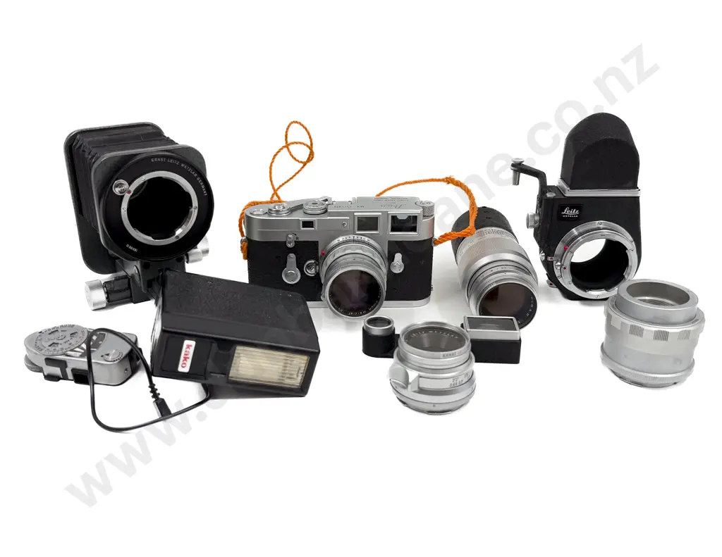 Leica M3-1111279 Camera together with Various Accessories Image 1++