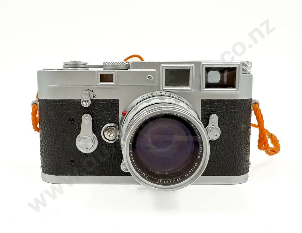 Leica M3-1111279 Camera together with Various Accessories Image 1++