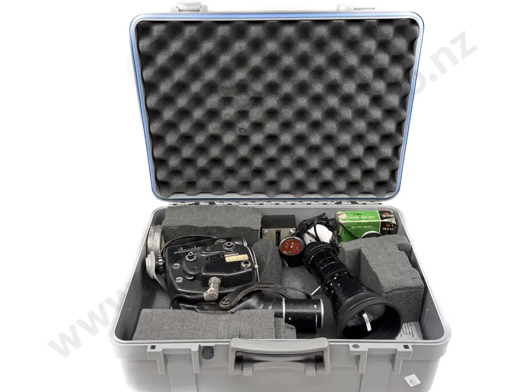 Beaulieu R16 16mm Cine Film Movie Camera with Angenieux - Zoom Type 10 x 12 B Extra Lens & Other Accessories Image 1++