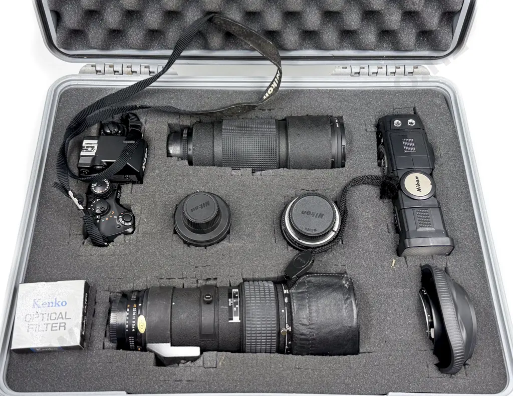 Nikon F4 Body Two Zoom Lenses Telephoto Lens & Other Accessories Image 1++