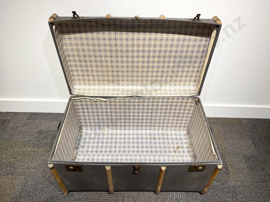 Vintage Steamer Travel Trunk Image 1++