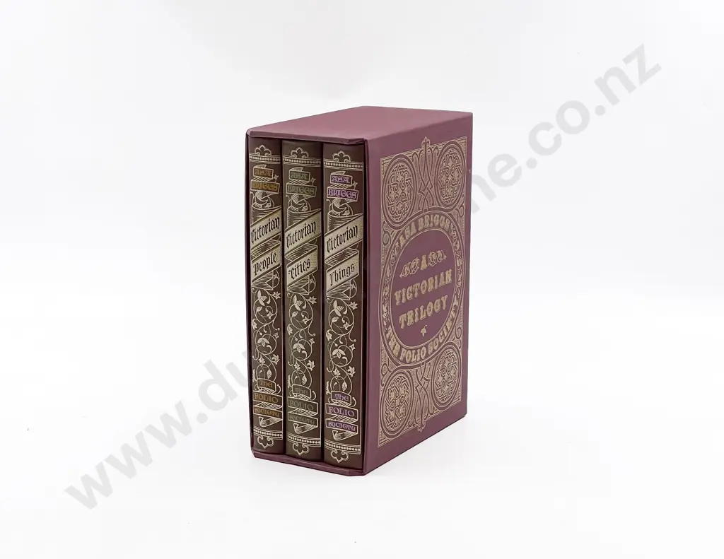 Asa Briggs - Three Volume Boxed Set Image 1++