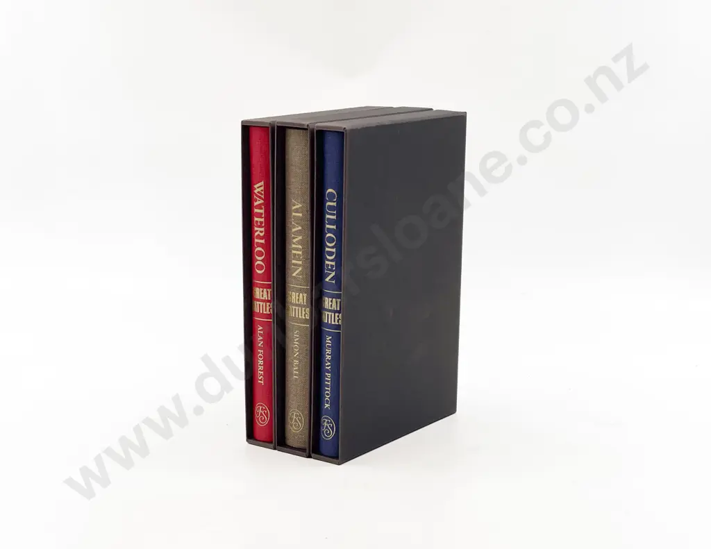 The Folio Society Three Volume Boxed Set of Great Battles Image 1++
