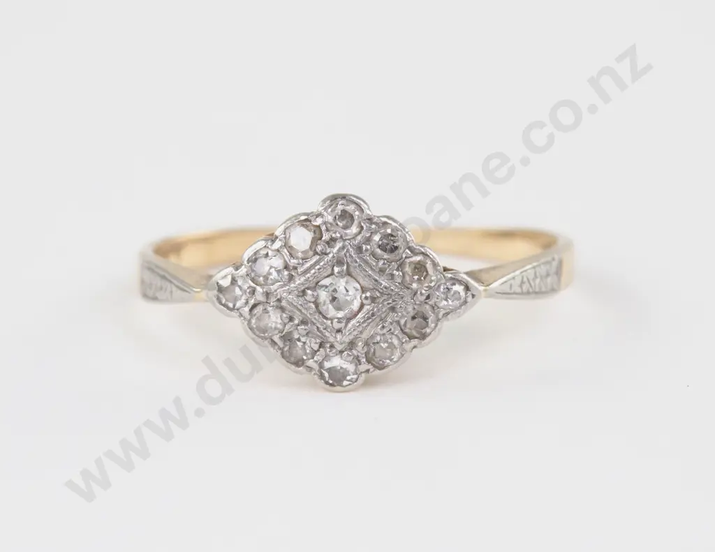 18ct and Platinum 13Stone Diamond Cluster Ring Image 1++