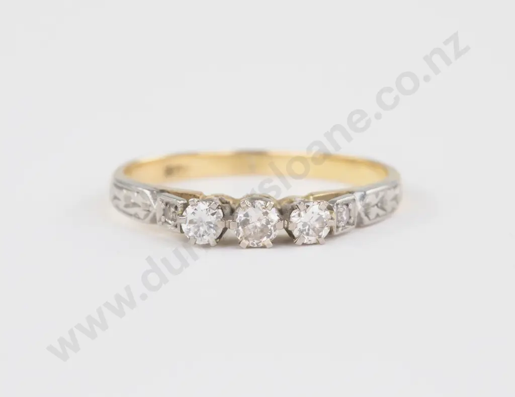 18ct Five Stone Diamond Bridge Ring Image 1++