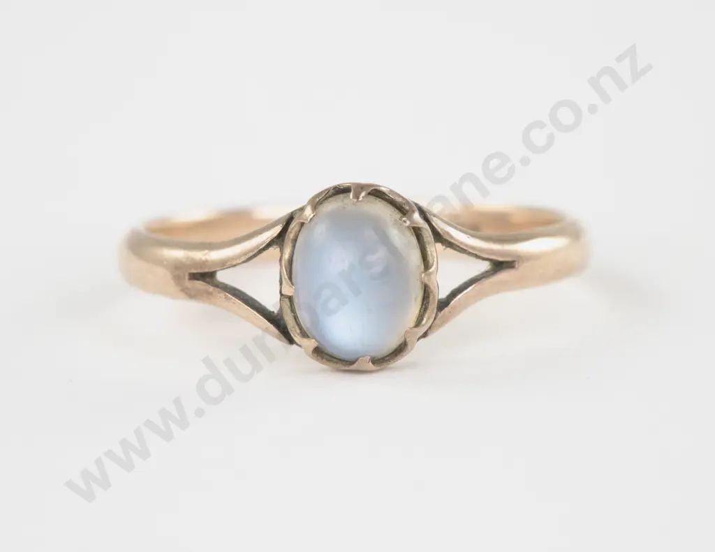9ct Single Moonstone Ring Image 1++