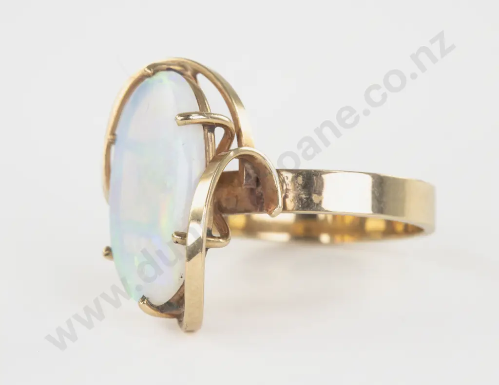 9ct Single Opal Ring Image 1++