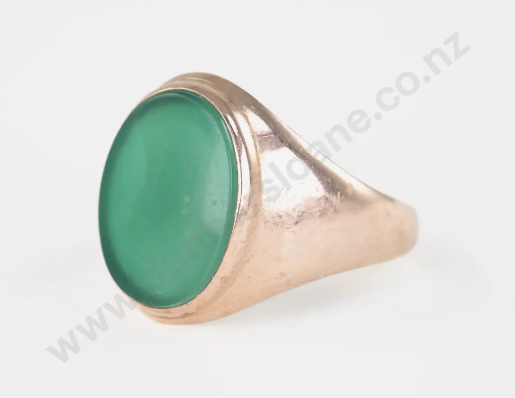 9ct Single Chrysoprase Signet Ring Image 1++