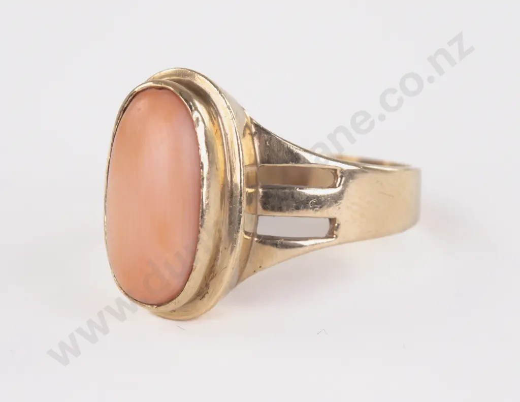 9ct Single Stone Coral Ring Image 1++