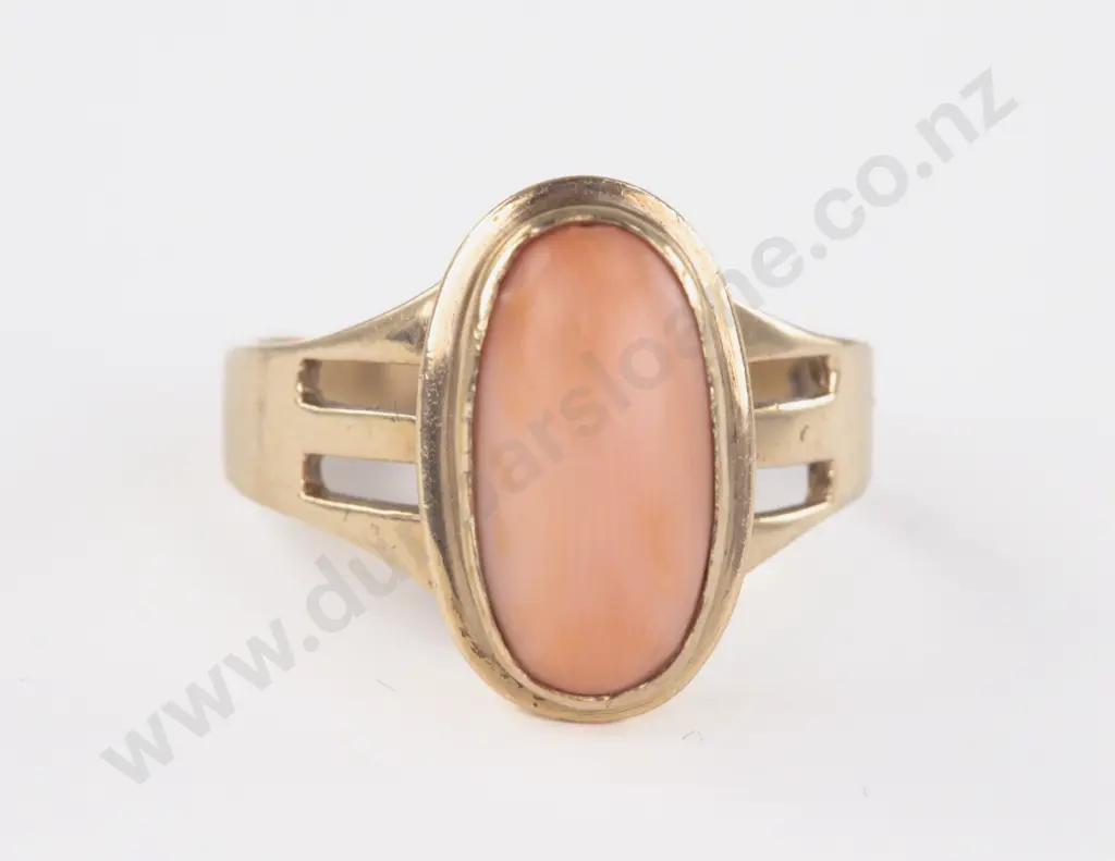 9ct Single Stone Coral Ring Image 1++