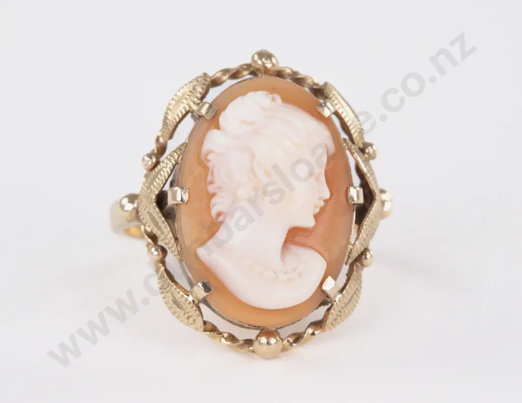 9ct Classical Portrait Cameo Dress Ring Image 1++