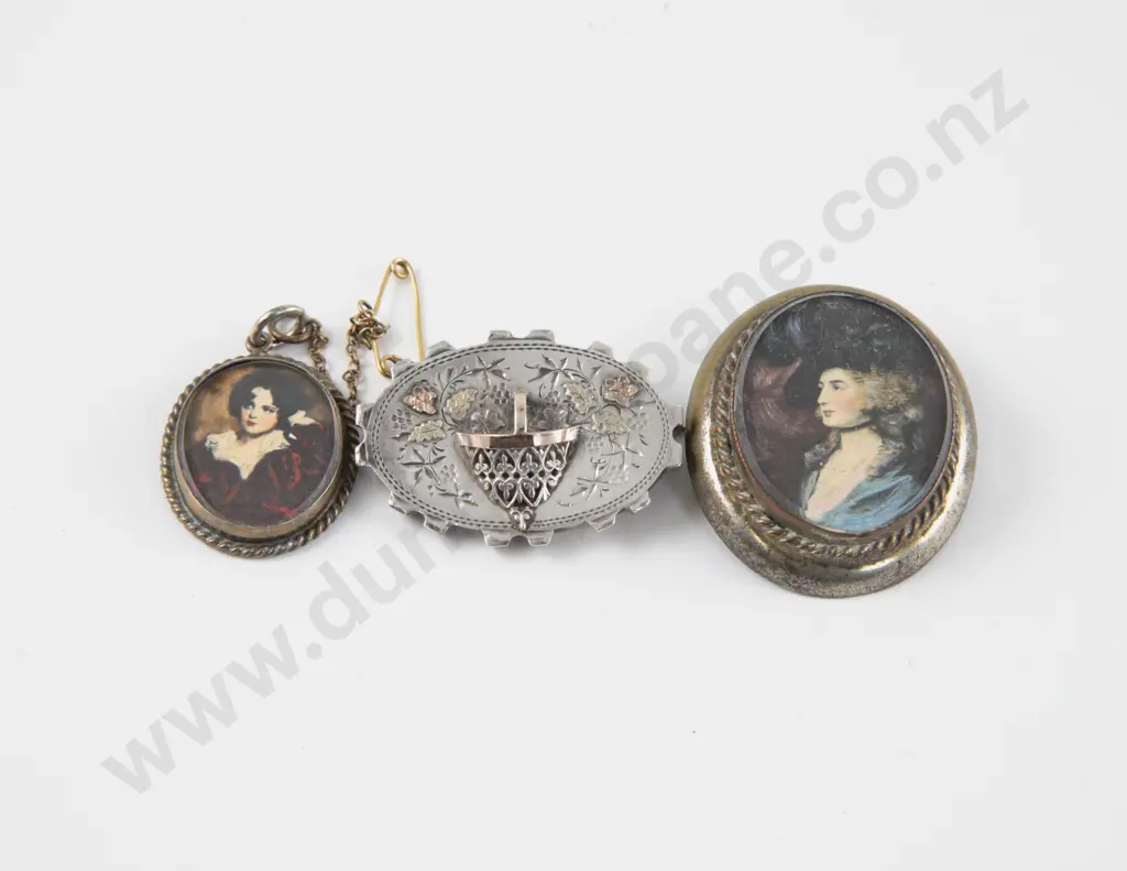 Victorian Gold and S/S Oval Brooch Image 1++