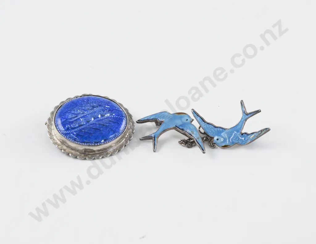 Victorian S/S and Enamel Double Swallow Shawl Pin Image 1++