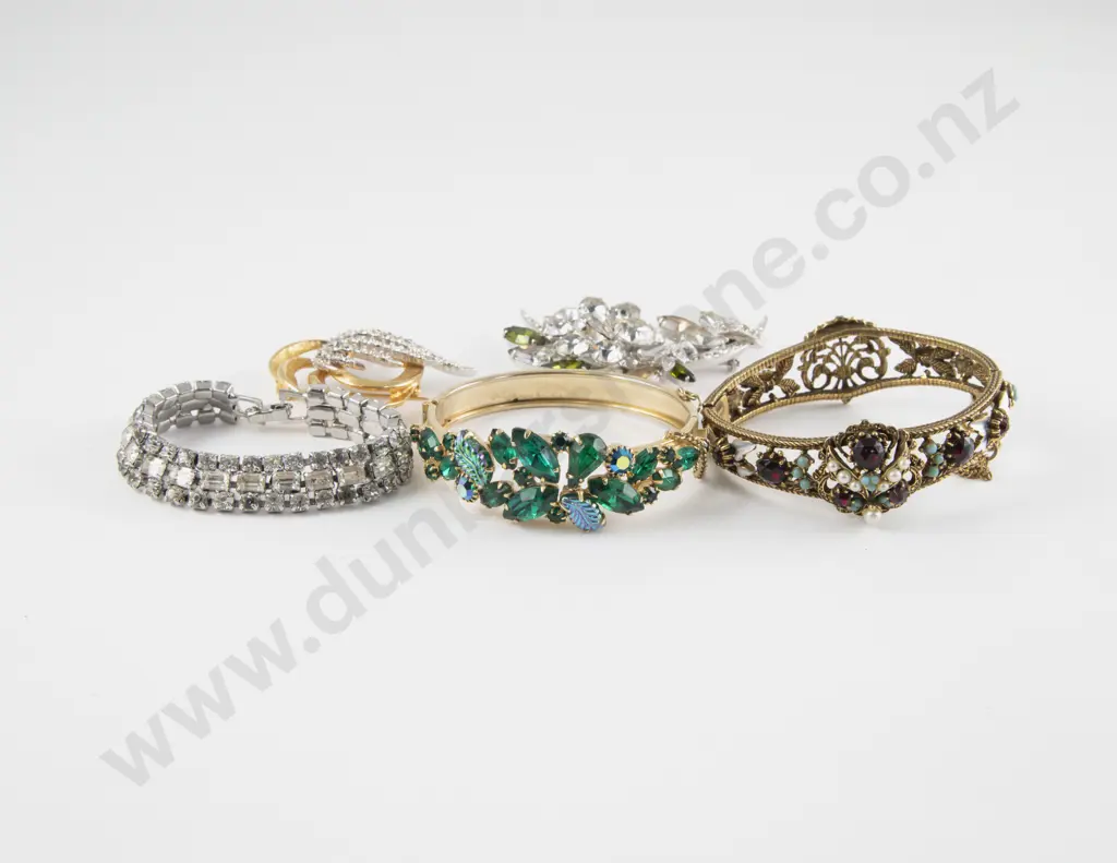 Vintage Weiss Rhinestone and Diamante Bracelets Image 1++