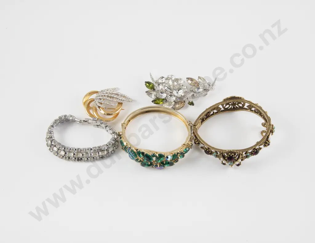 Vintage Weiss Rhinestone and Diamante Bracelets Image 1++