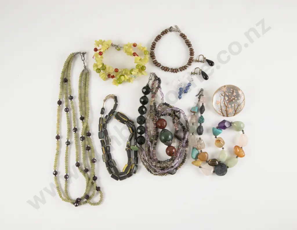 Four Vintage Beaded Necklaces Image 1++