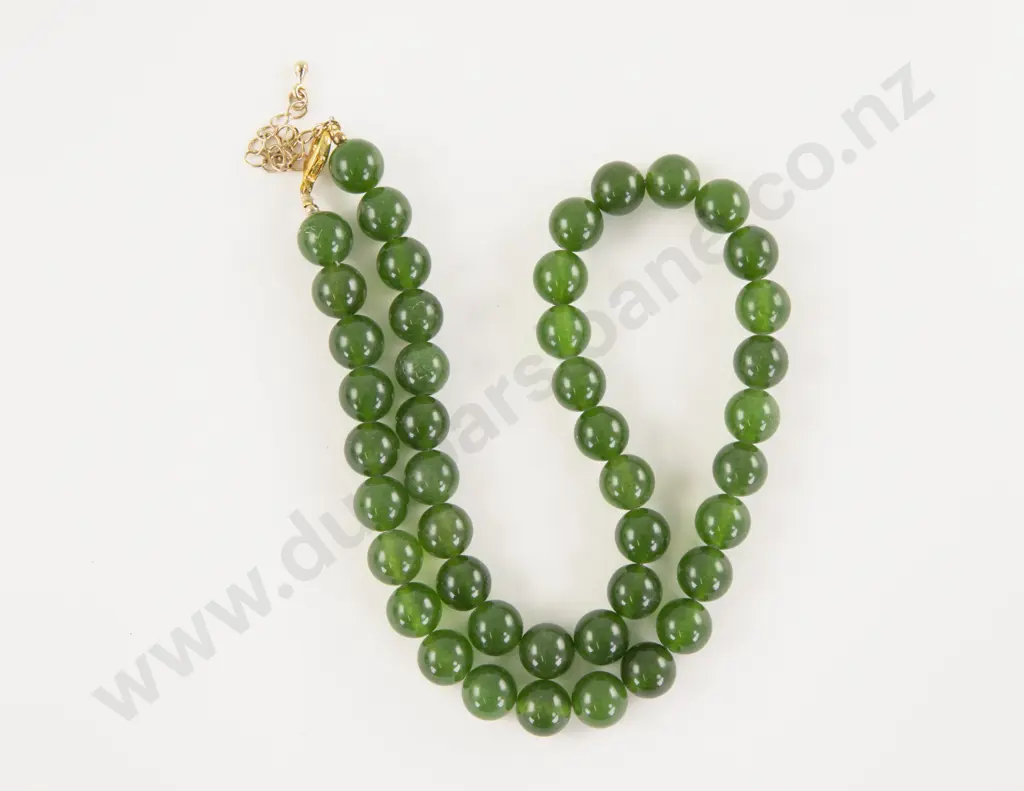 Single Strand Uniform Jade Bead Necklace Image 1++